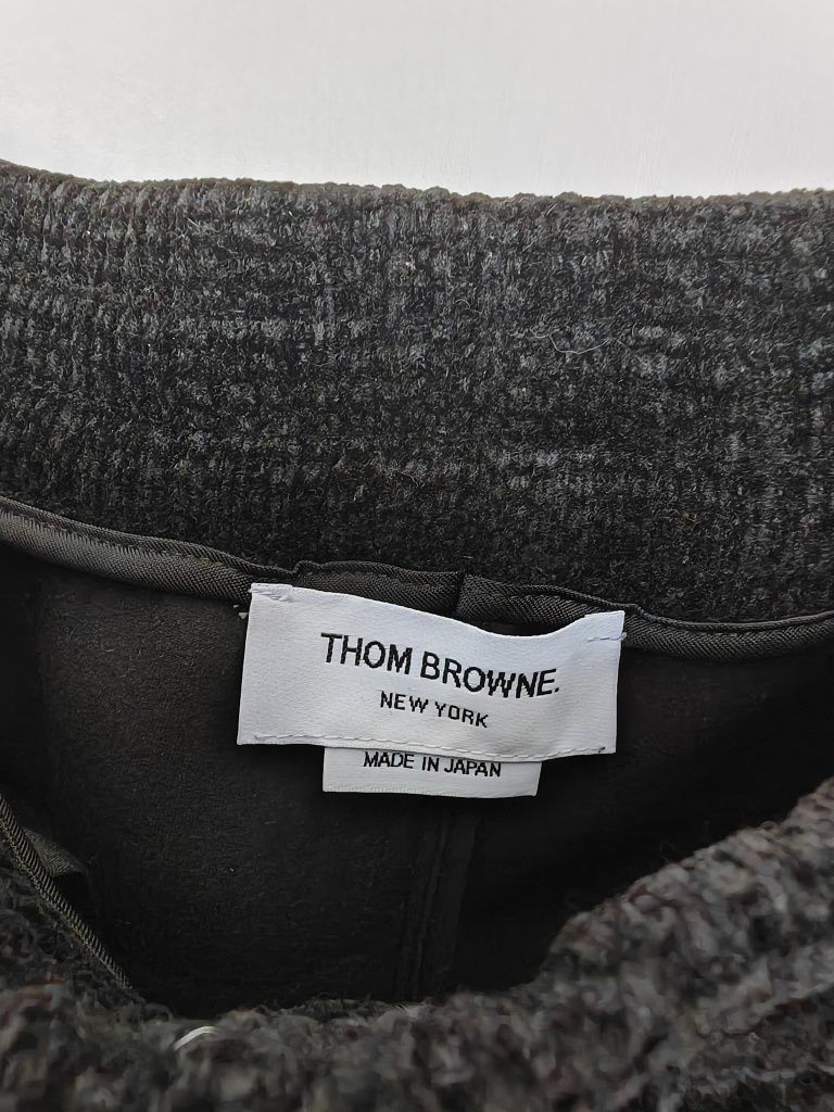 Vând pantaloni Thom Browne size 3