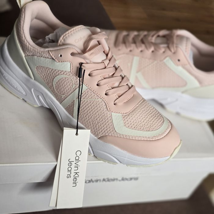 Нови оригинални маратонки на марката Calvin Klein