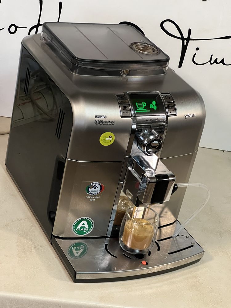 Кафемашина кафе автомат Saeco syntia cappuccino с гаранция