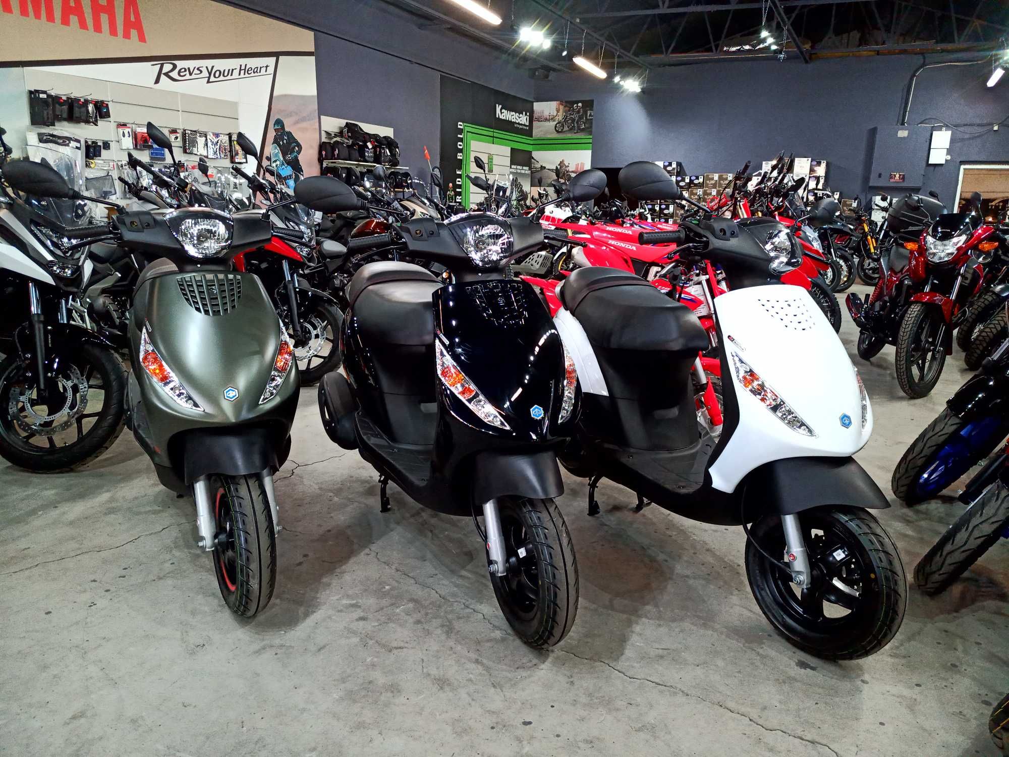 Piaggio ZIP 4T- NOU-se conduce cu B-livrare stoc EST BIKE-pret PROMO