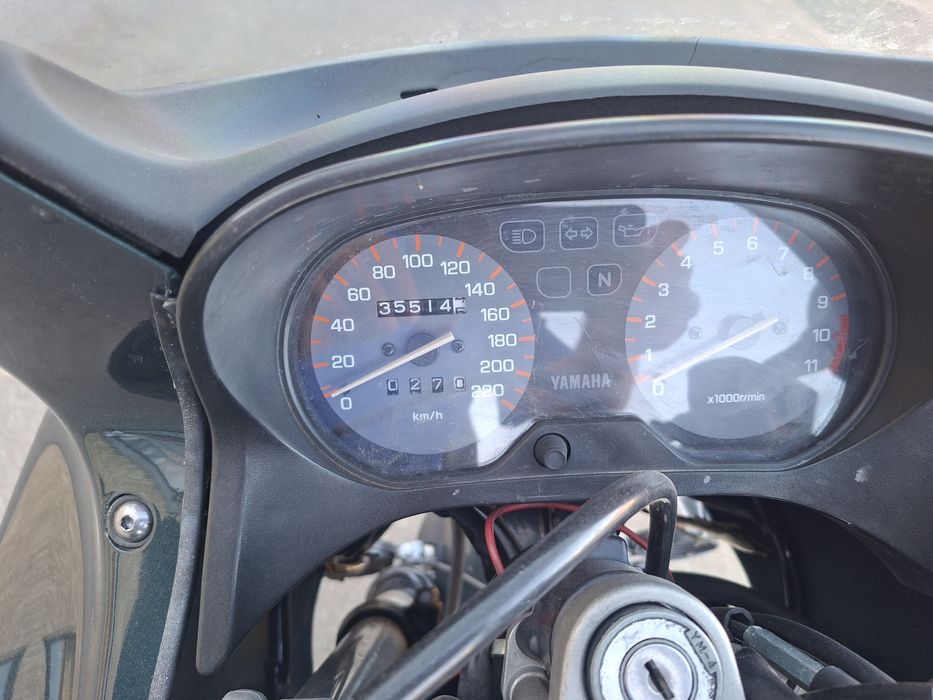 Motocicleta yamaha xj600s