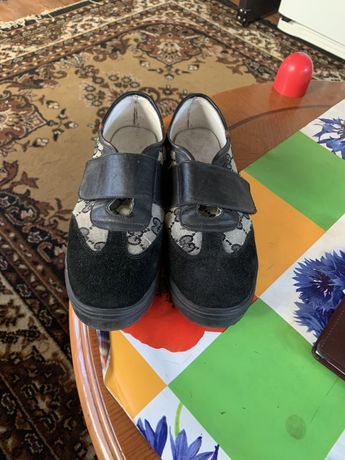 Gucci 35р детская обувь