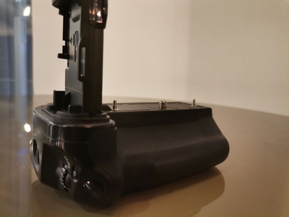 Grip canon BG R10 compatibil cu r6 mark ii, r6, r5, r5 mark ii