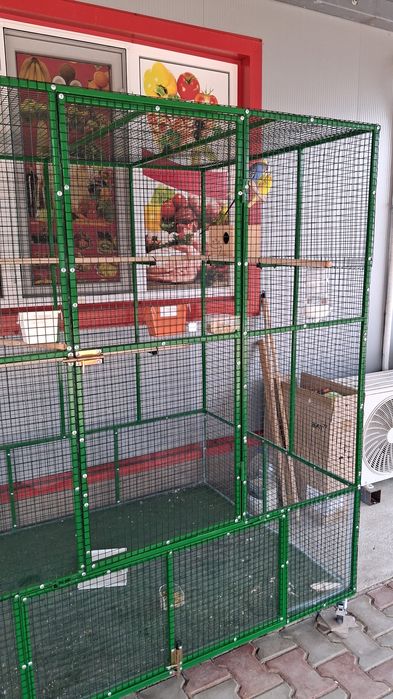 Vand voliera pt papagali