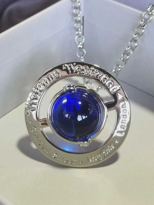 Vivienne Westwood Колие