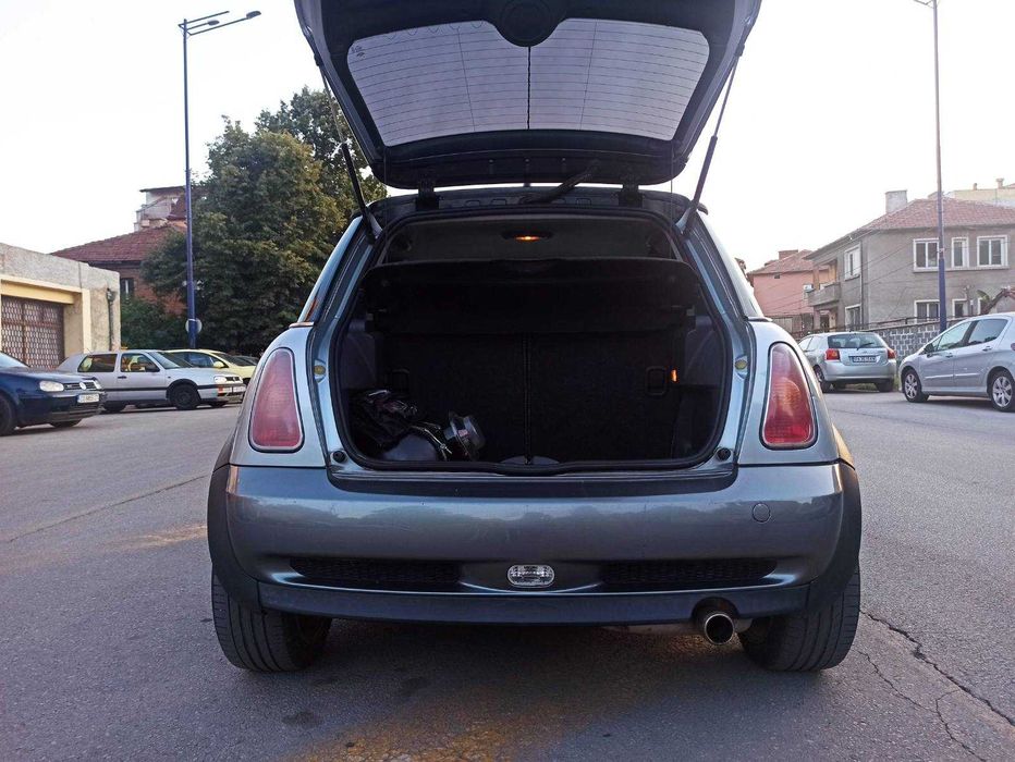 MINI COOPER 1,6, 2004 г.
116 К.С.