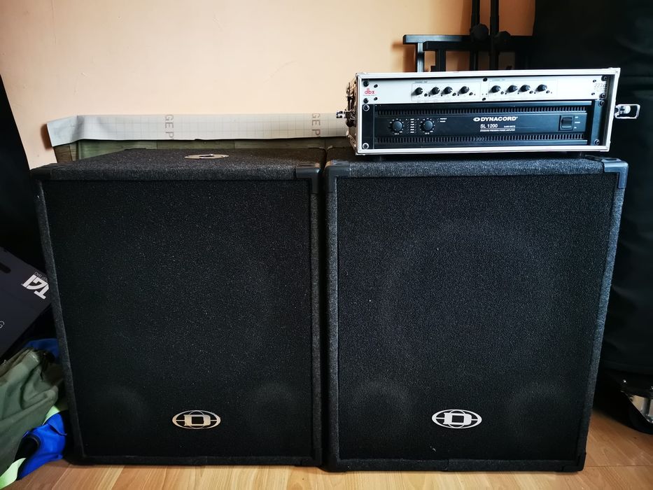 Set basi de 15 inch. 2 x 500w cu statie Dynacord cu crossover DBX
