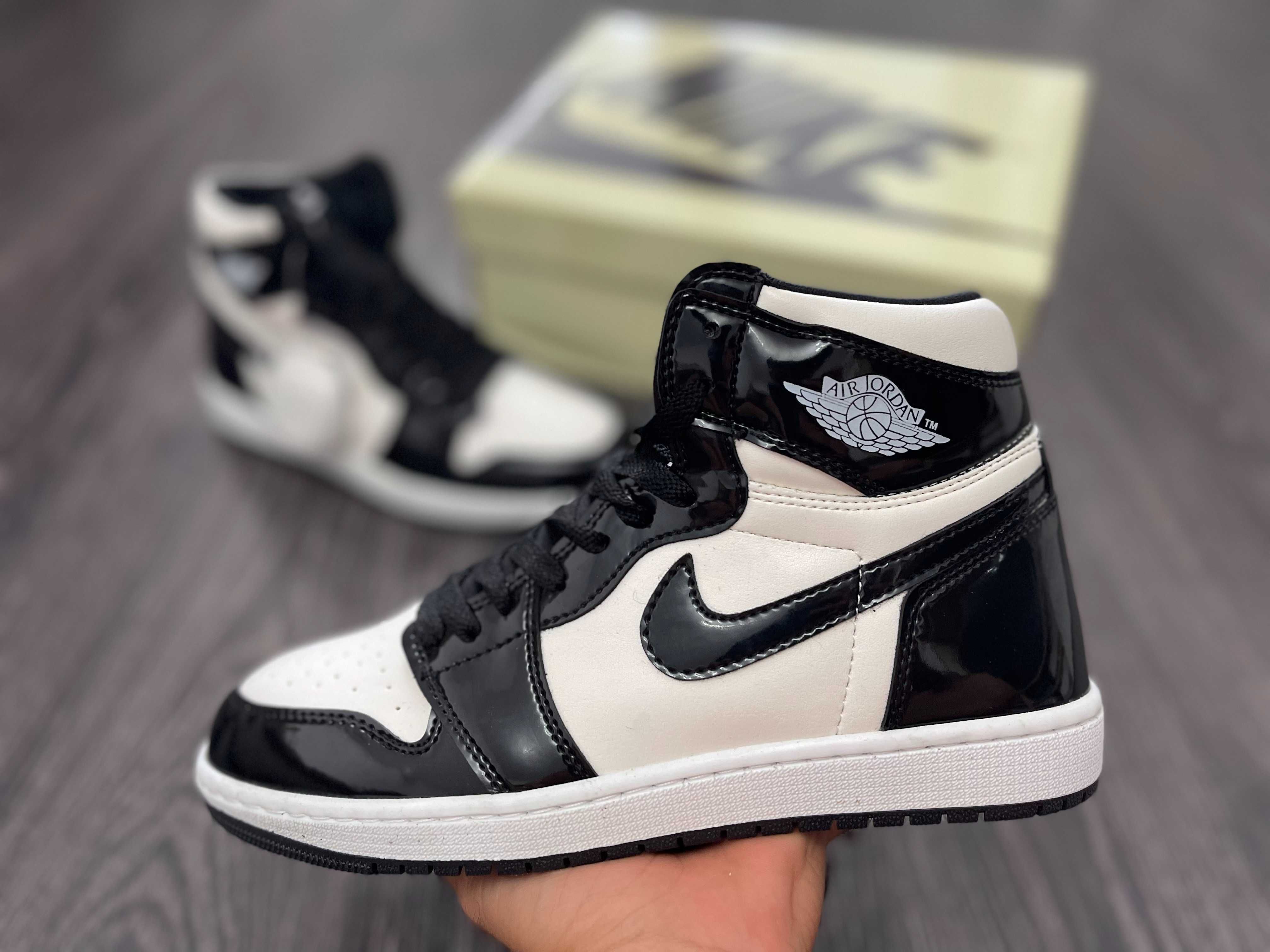 Adidasi Nike Air Jordan 1 Retro High Black/White-All Star Weekend NOU