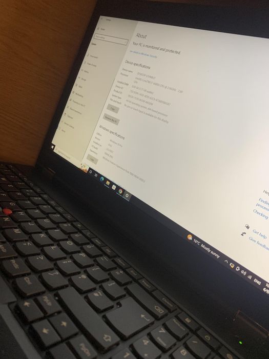 Lenovo ThinkPad L560 laptop, Intel® Core™ i7 Vpro
