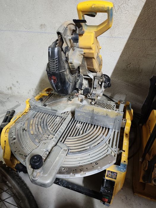 Комбиниран циркуляр пендула Dewalt