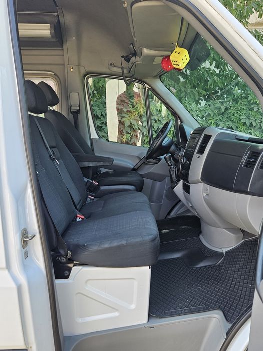 Mercedes sprinter 8+1 / 9 locuri