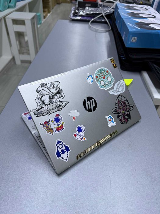 Продается ноутбук HP Pavilion Aero {R7-5825U/16Gb/512Gb/13,3" WUXGA}