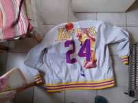 Яке на Los Angeles Lakers, номер 24 Kobe Bryant