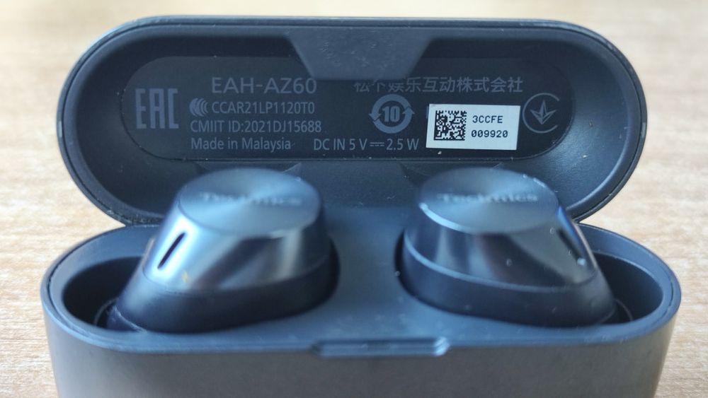 Technics AZ-60 in ear - disponibil București