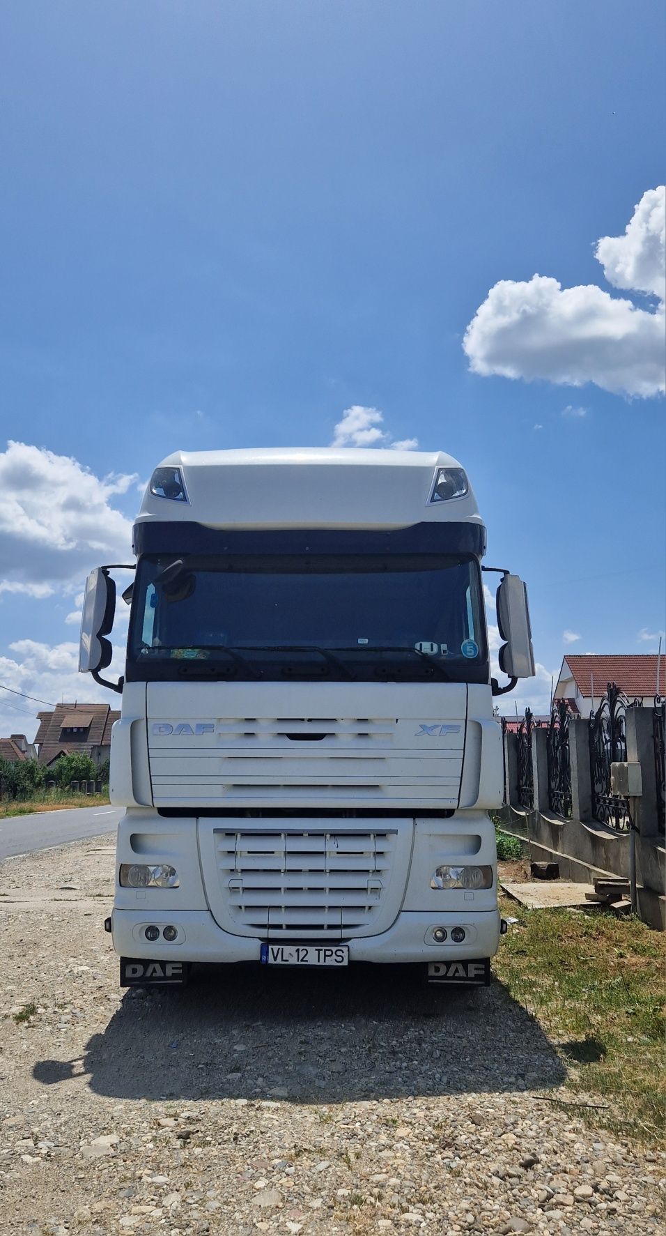 Vând camion daf xf