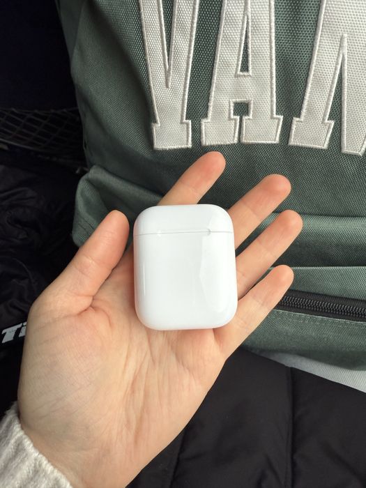 Airpods seria 2 folosite