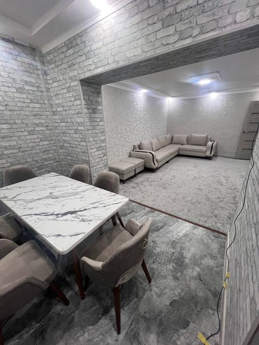 Chilonzor 17 kvartalda metro yaqinida joylashgan ijaraga uy bez makler