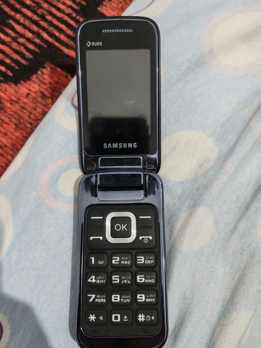 Samsung legushka oddiy simkartali