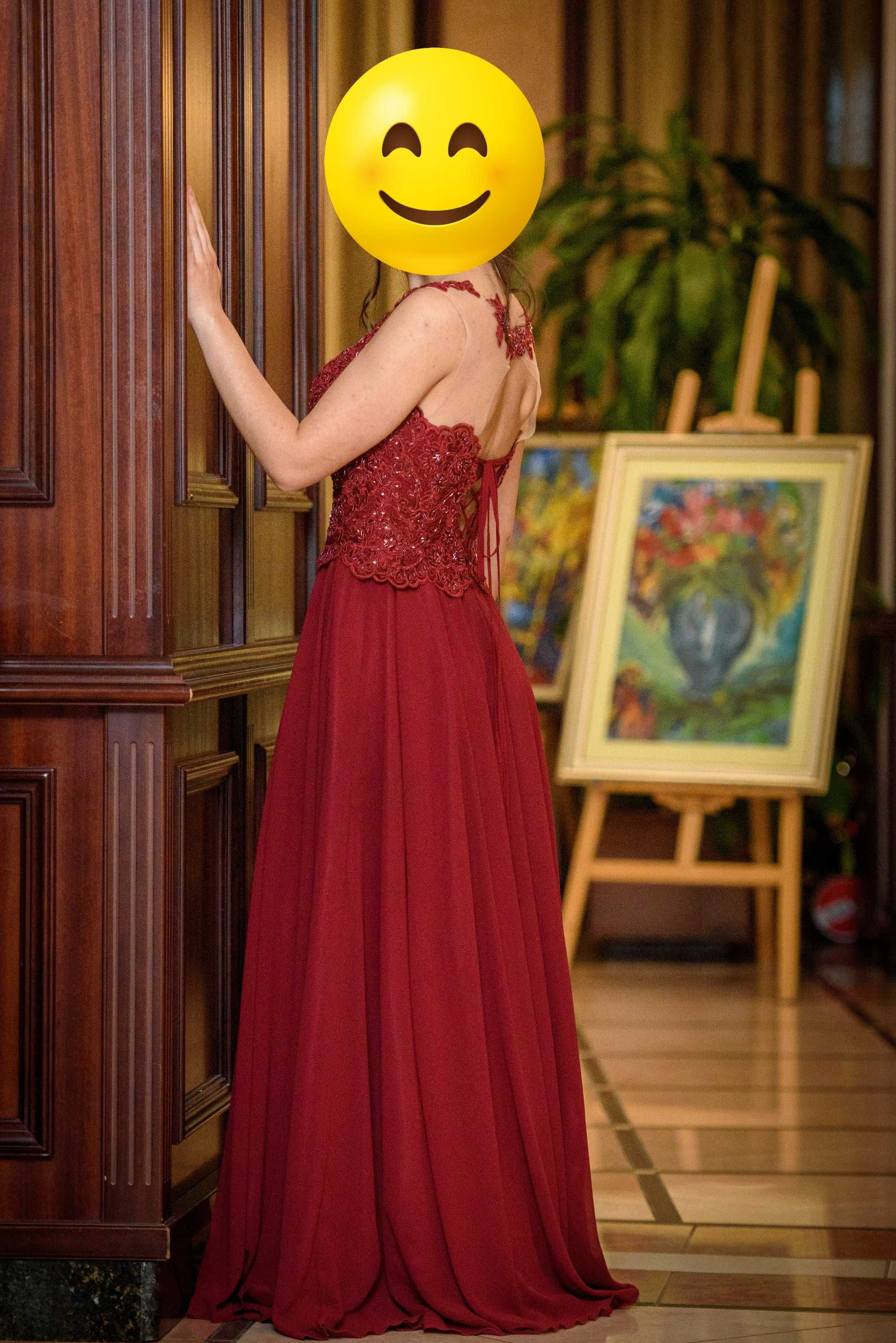Бална рокля цвят бордо