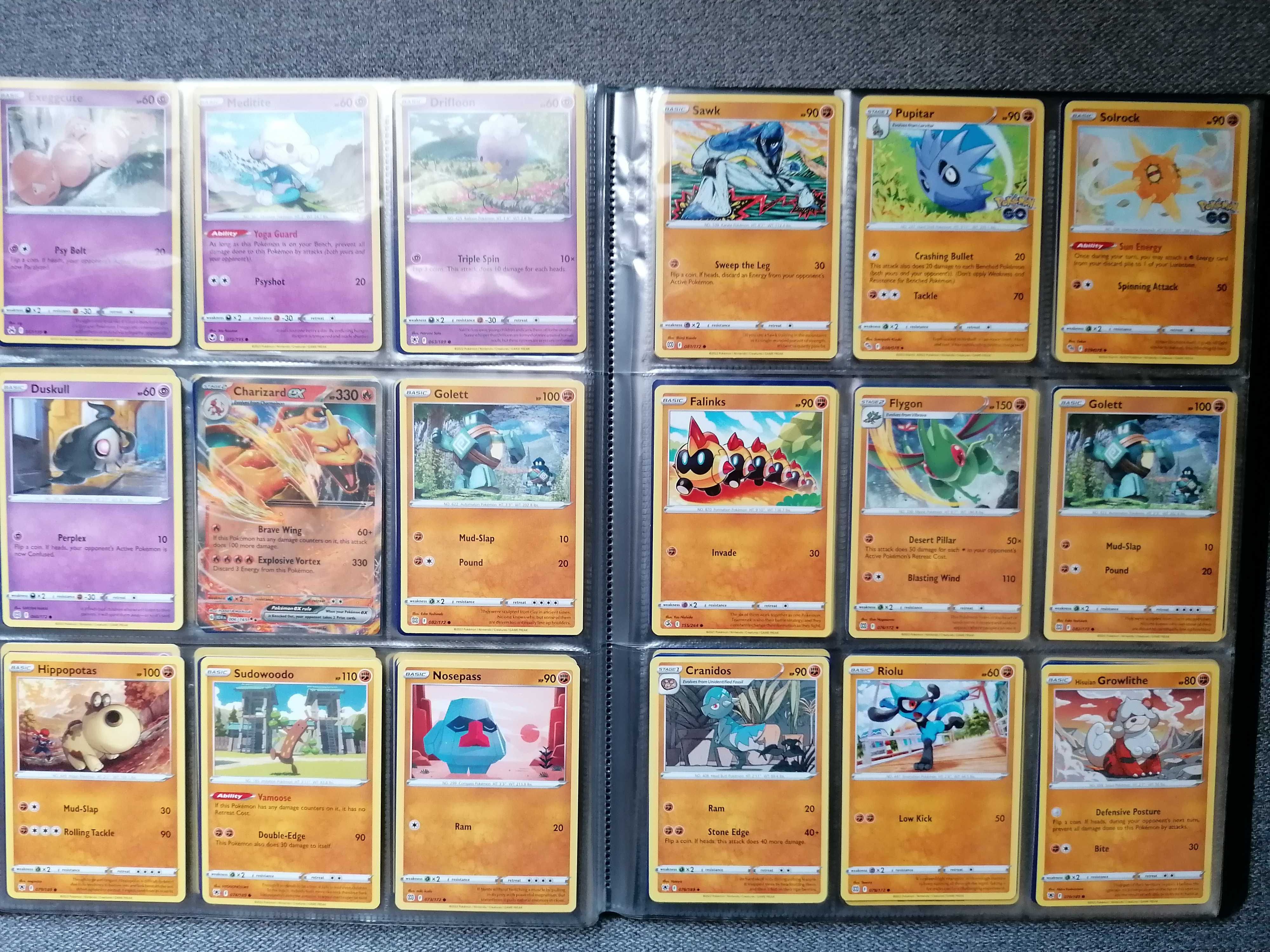 Vand colectie carti cartonase Pokemon cu album