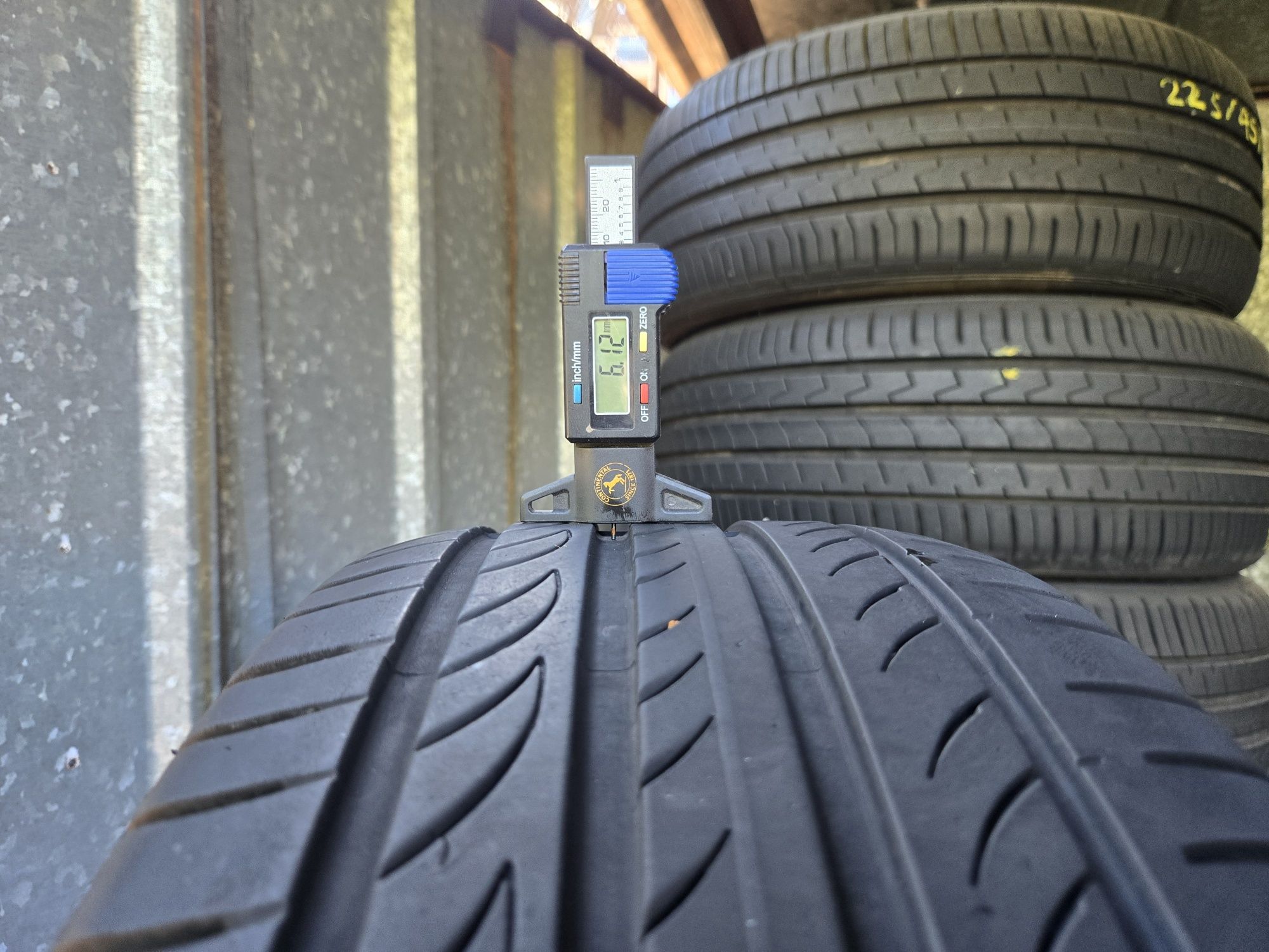 2бр. 225 45 17 Pirelli летни.