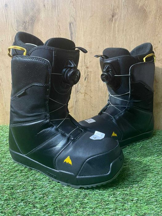 Boots BURTON marime EU 44