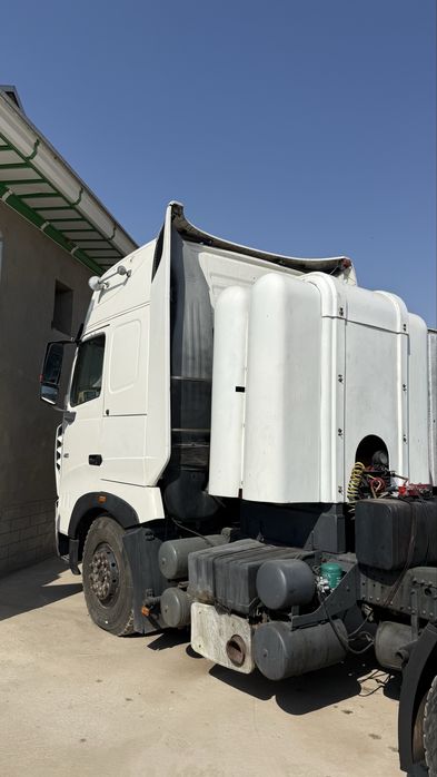 HOWO A7 sotiladi zavod gaz