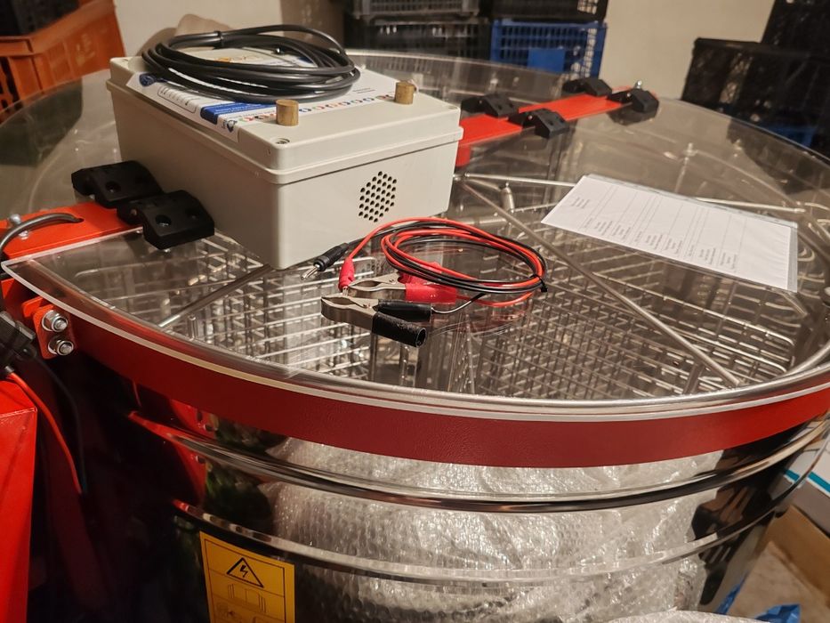 CENTRIFUGĂ apicolă reversibilă 6 rame