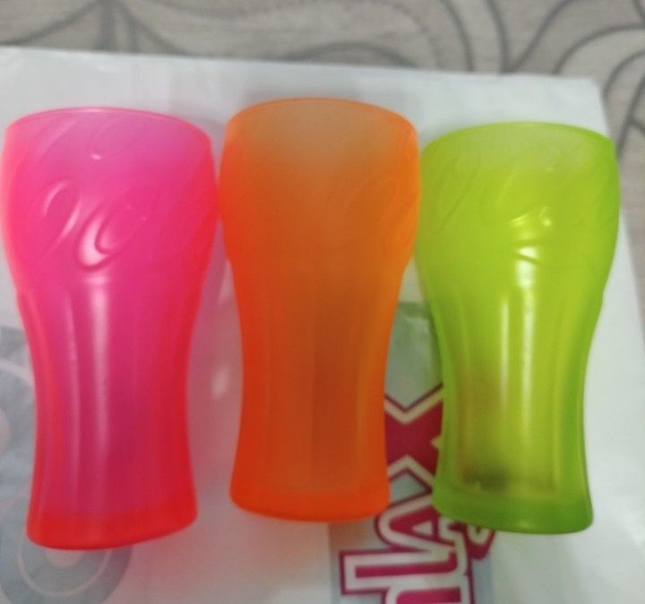 Продам стаканы от кока колы 15 штук