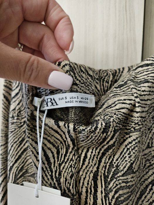 Zara костюм от жакард