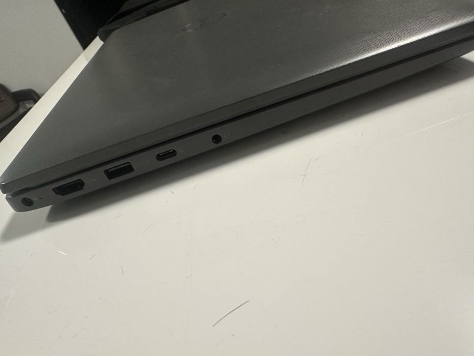 Laptop Dell i5-1345U