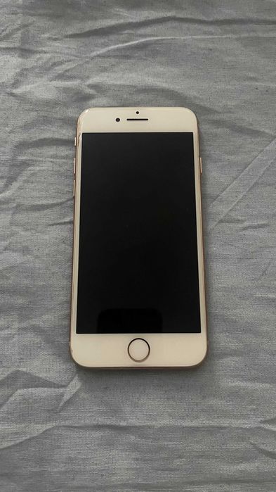 iPhone 8 64GB Gold