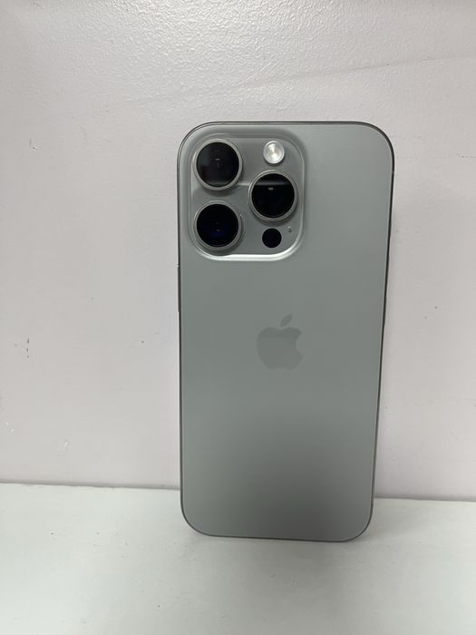 Apple iPhone 16 Pro 256GB  100% батерия