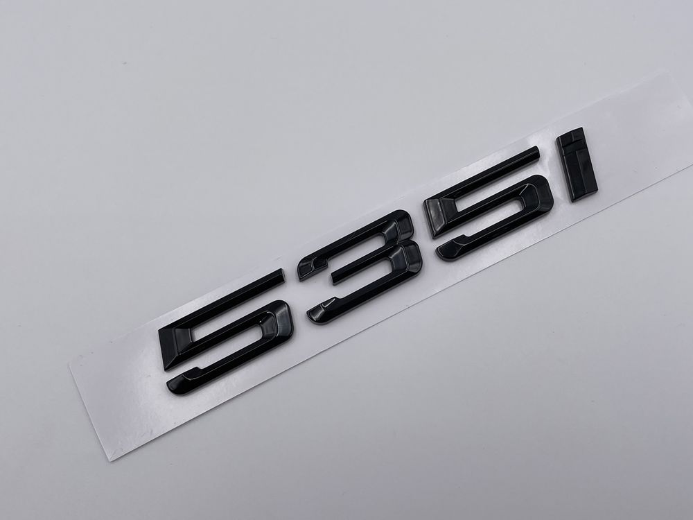 Emblema Motorizare BMW seria 5 benzina negru
