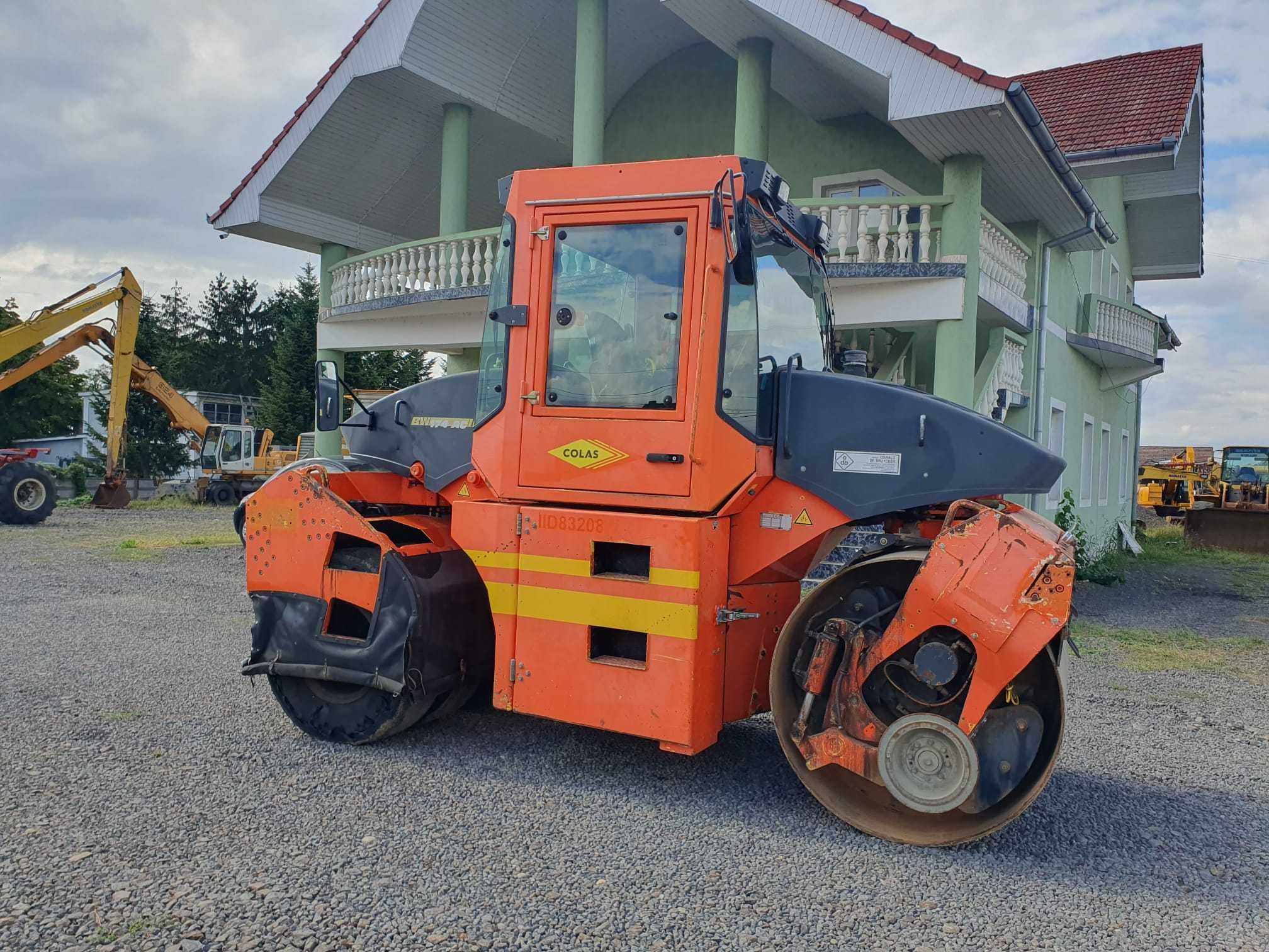 Cilindru compactor pentru asfalt pneuri-tambur Bomag  BW174 AC ,  2006