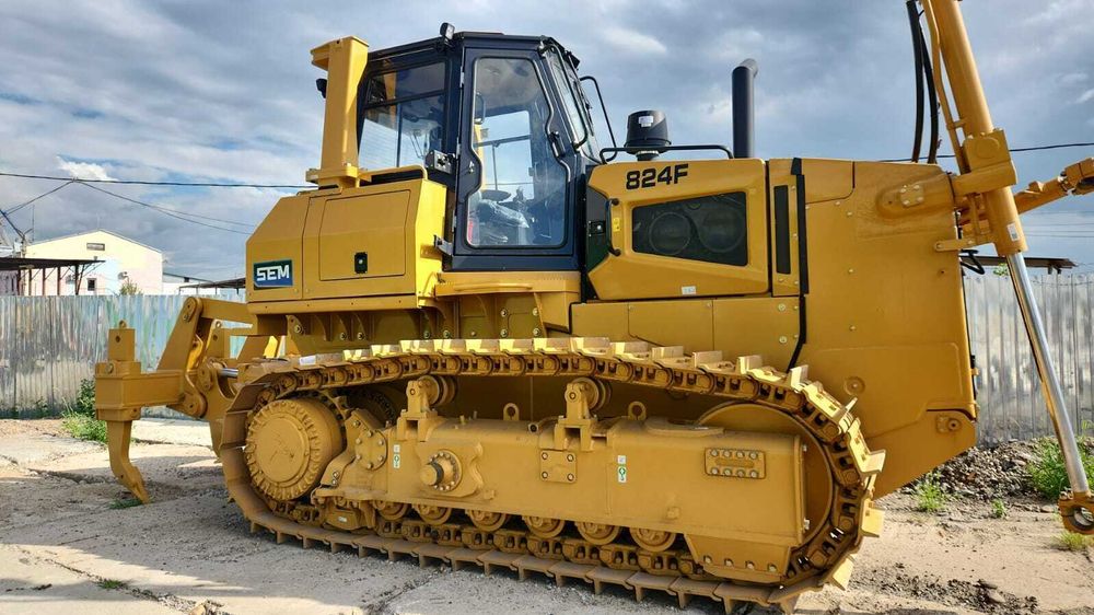 Гусеничный бульдозер SEM [824F] 24тон