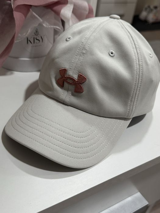 Чисто нова шапка Under Armour.