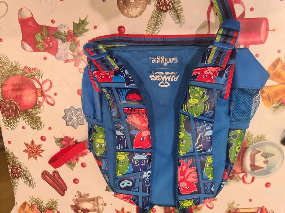 Ghiozdan eroi in pijama