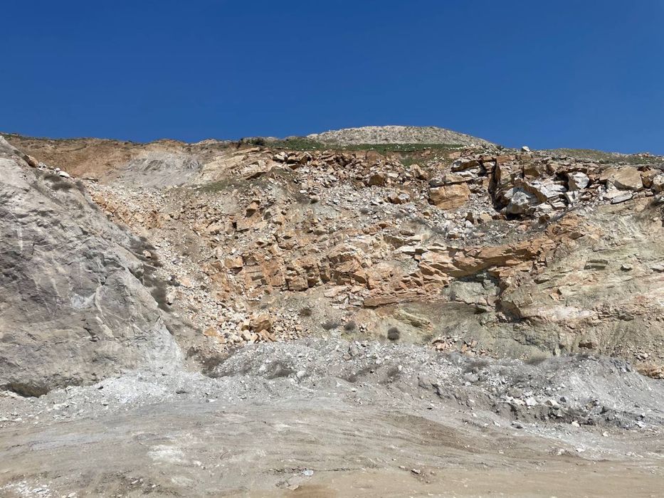 Marmarlashgan ohaktosh koni (qurilish ishlari uchun)