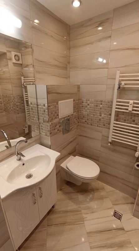 Дава се под наем Двустаен апартамент в София, Център - 66 кв.м за 700 € - Снимка #2