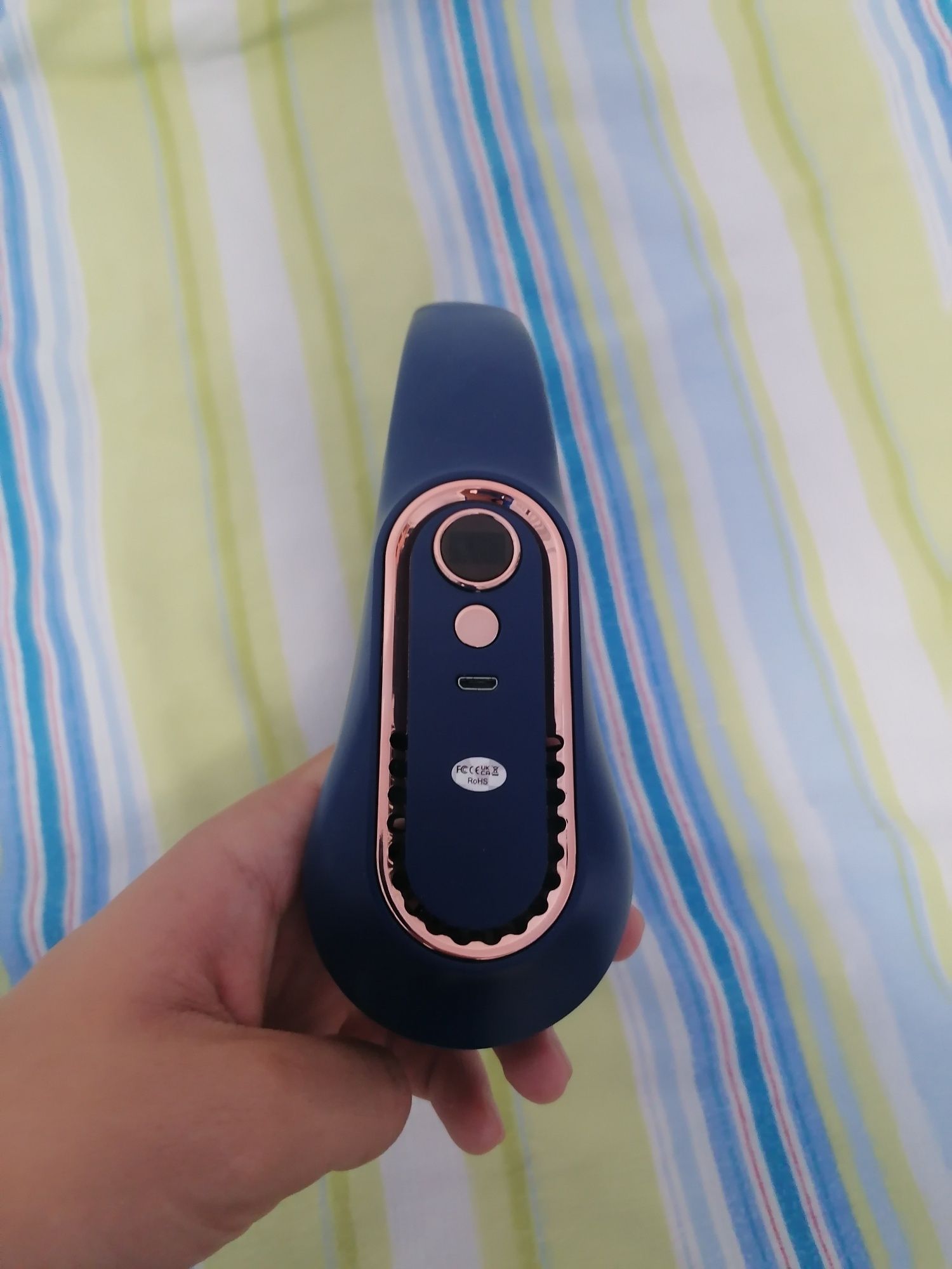 Vând ventilator pentru gât, aer rece, 5 viteze
