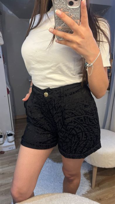 Къси панталонки fendi