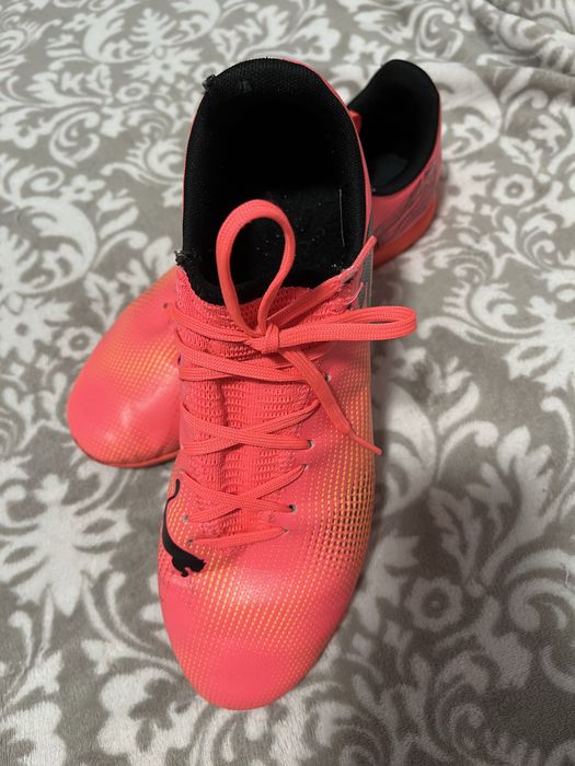 Crampiane pentru sintetic