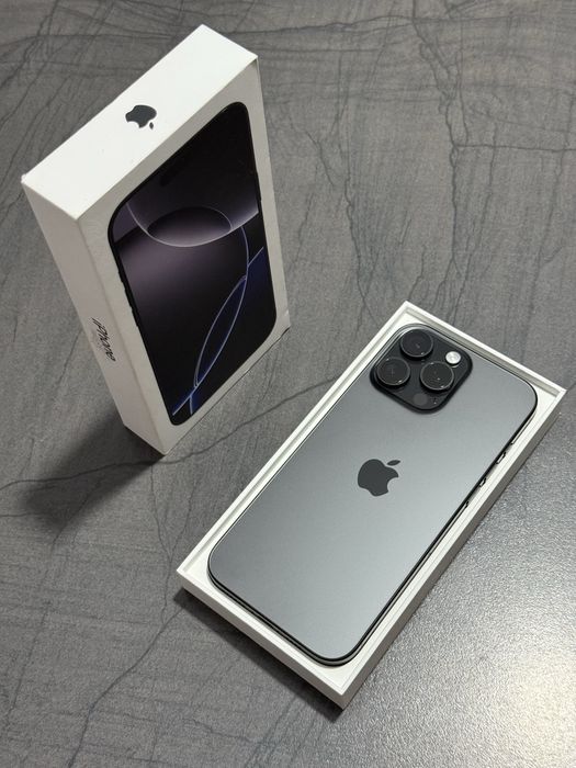 iPhone 16 Pro Max Black Titanium 256GB !