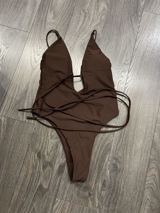 Нов цял бански в кафяв цвят