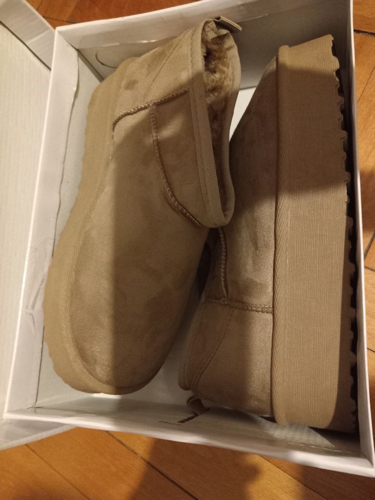 UGG Damă Germania noi Nr 39