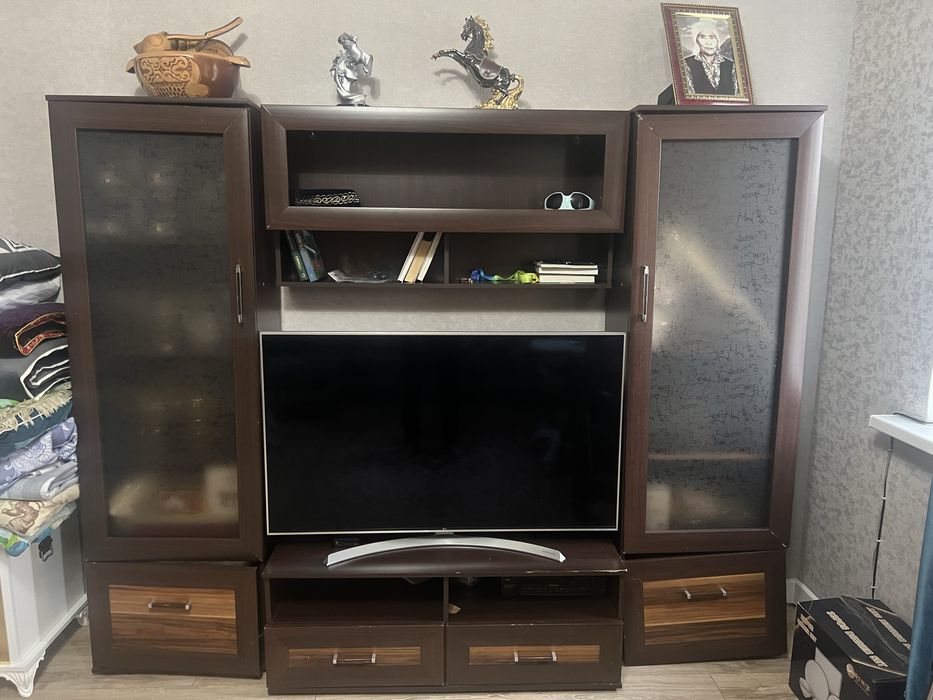 Гостиный шкаф  шкаф гостиный