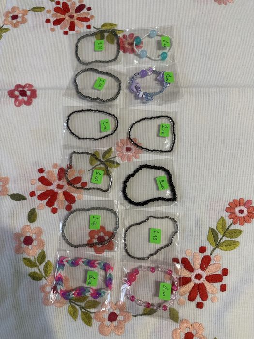 Ръчно изработени гривни