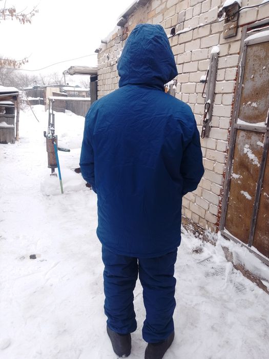 Продам лыжный мужской костюм б/у синего цвета
