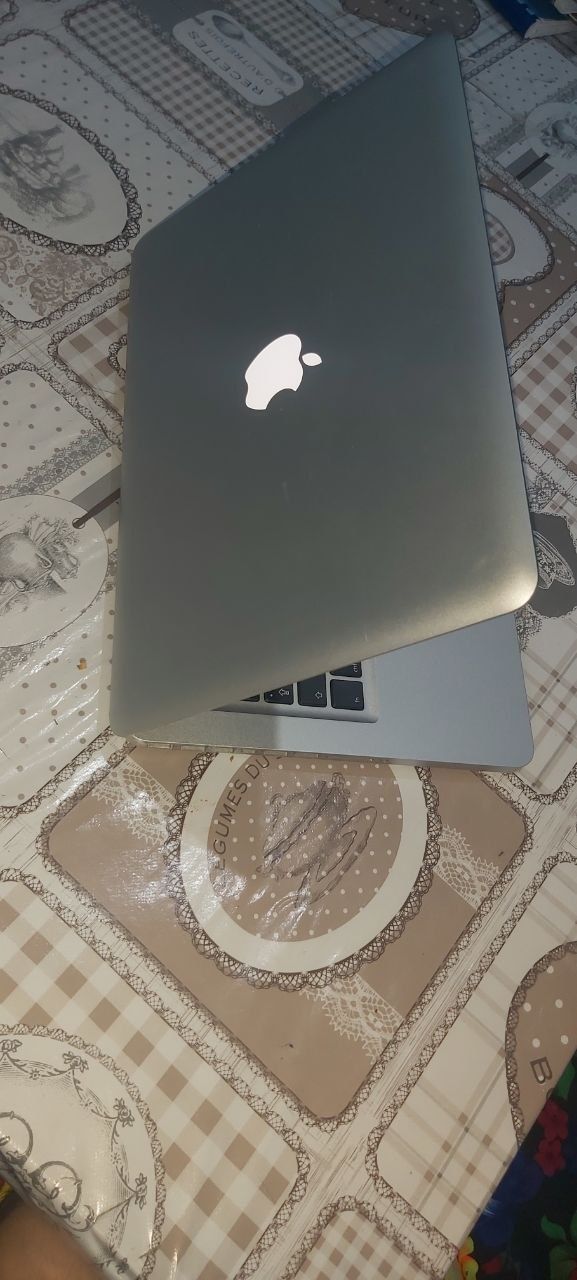 Macbook pro 13 2011